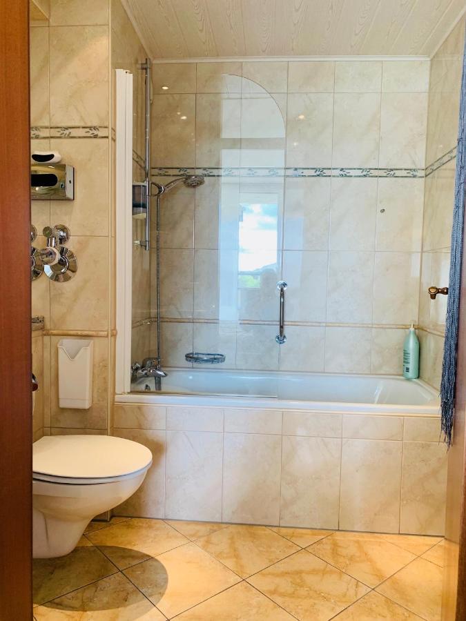 Private Suite Im Gebaeude Des Graf Eberhard Hotels Bad Urach Kültér fotó